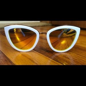 DIFF Eyewear - Sunglasses